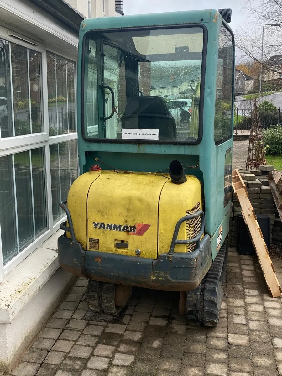 Digger and trailer - Image 2
