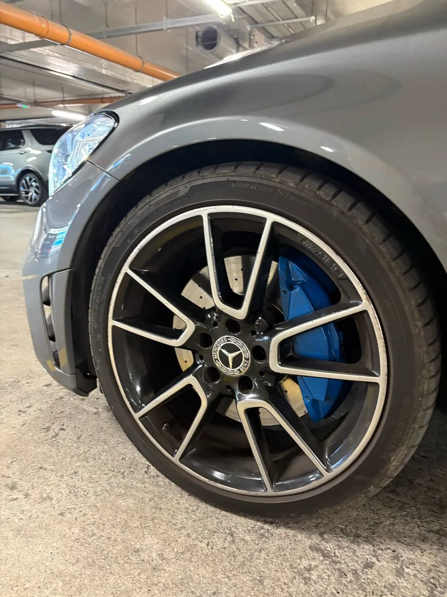 Car - Image 3