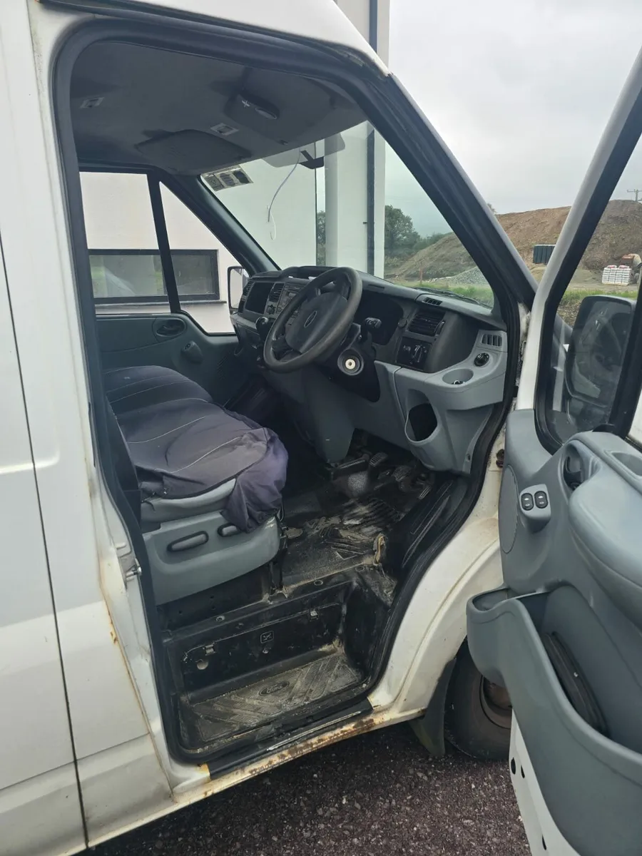 Ford Transit 2008 - Image 2
