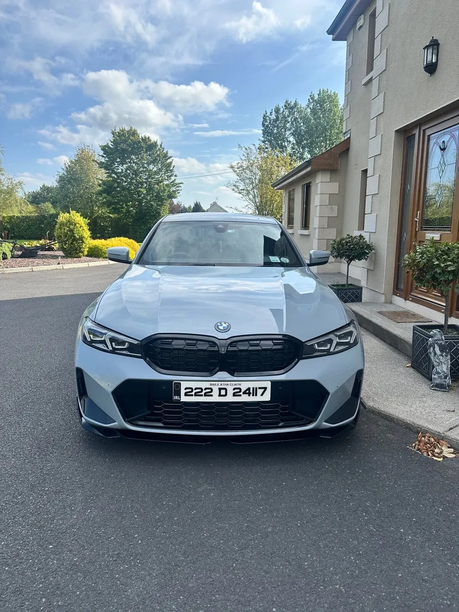 BMW 3-Series 2022 - Image 1