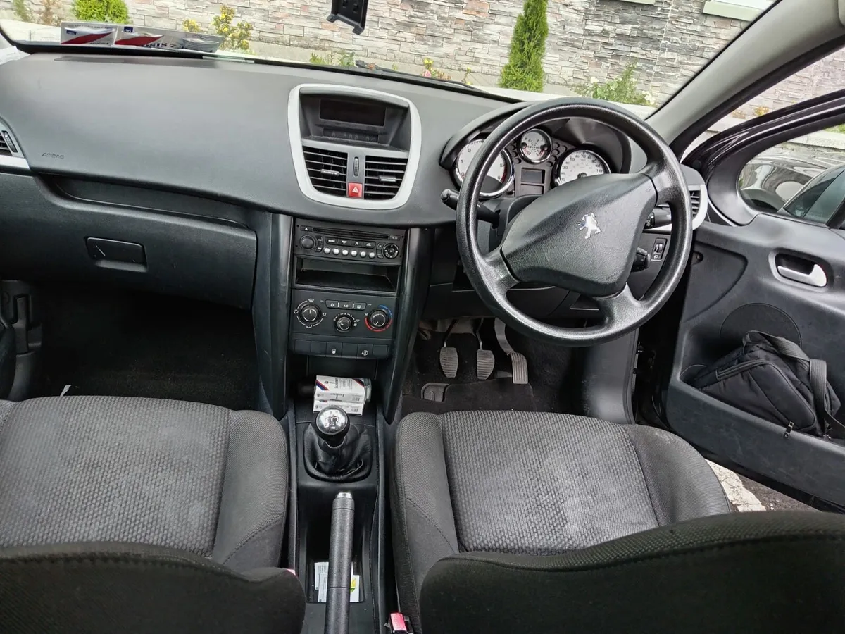 Peugeot 207 2011 - Image 4