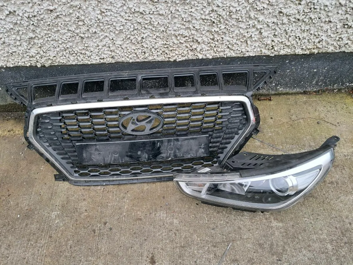 Headlight and grill fir 171 hyundai i30 - Image 1