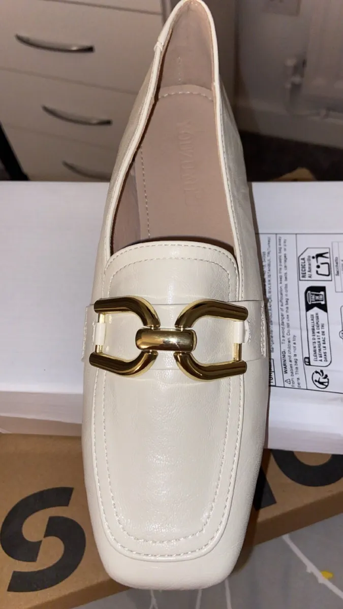 Cream Shoes Brand New Never Worn - Image 3