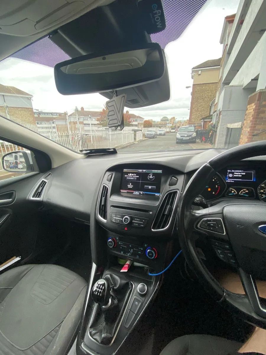 Ford Focus - Image 2