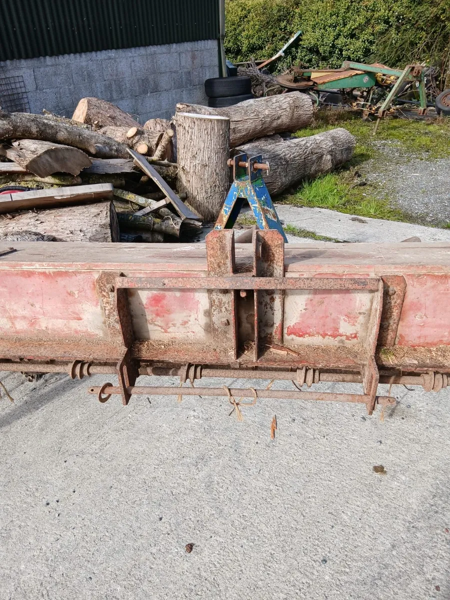 Vintage Manure Shaker - Image 3