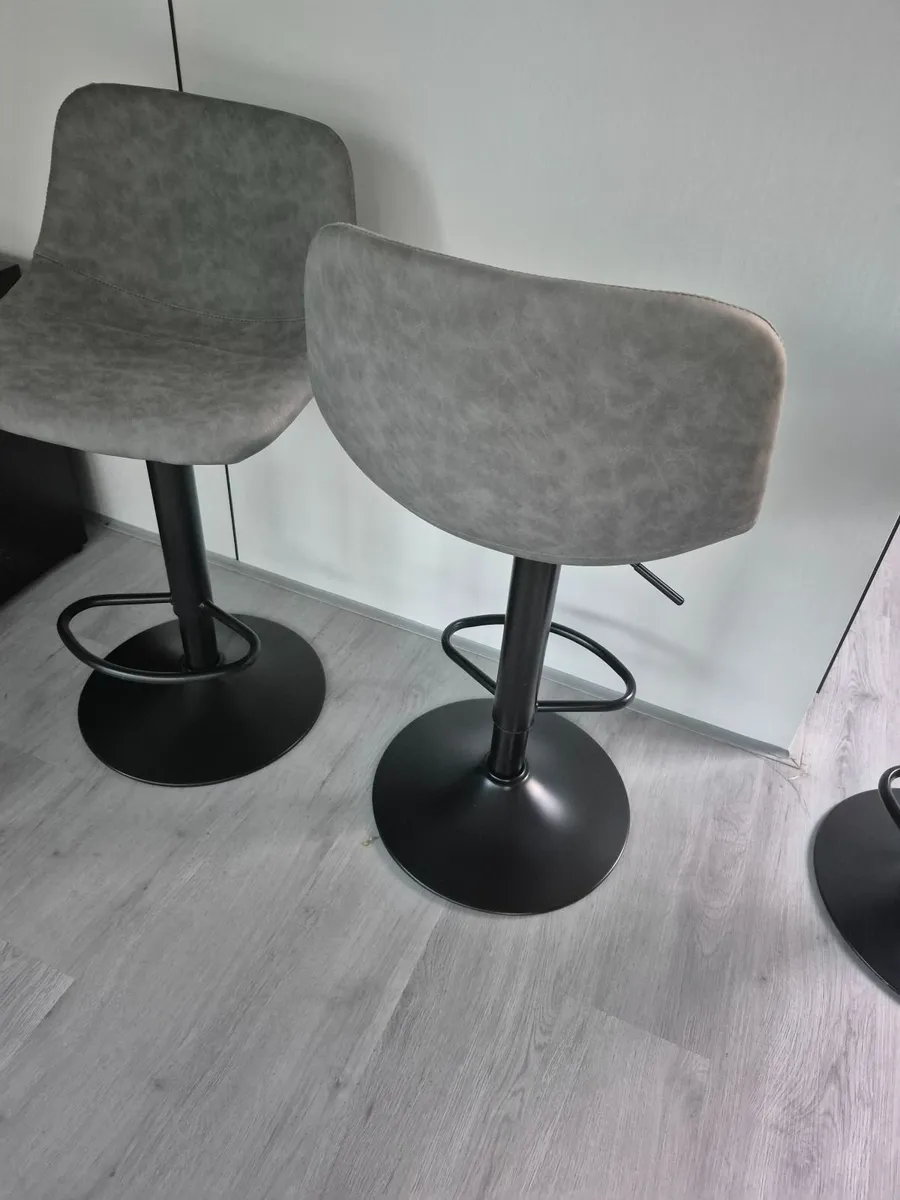 Bar stools - Image 4