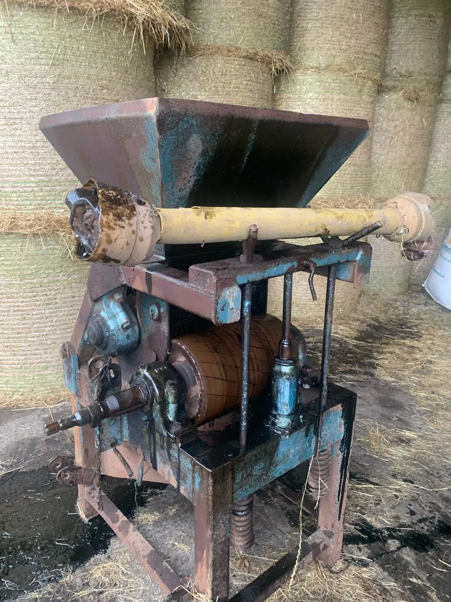 Corn roller - Image 1