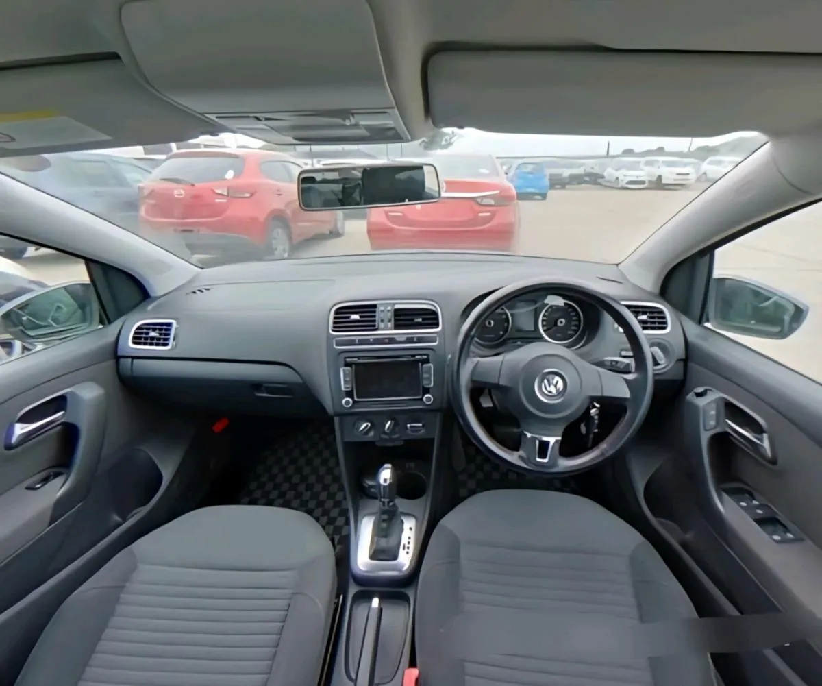 Automatic Volkswagen Polo 1.2 TSI Bluemotion - Image 4
