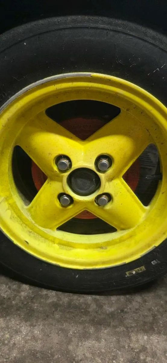 Revolution 4 spoke 13inch wheels - Image 2