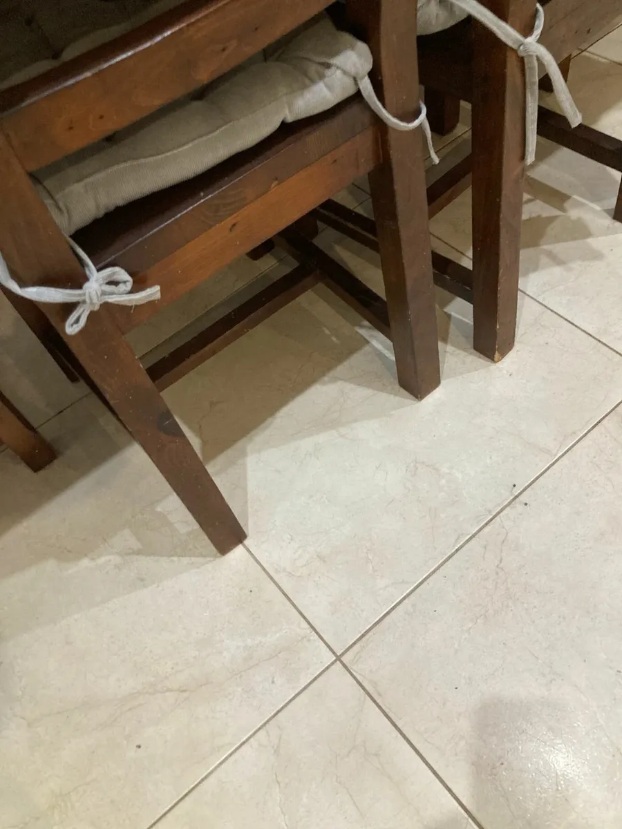 dining room table and 6 chairs - Image 3
