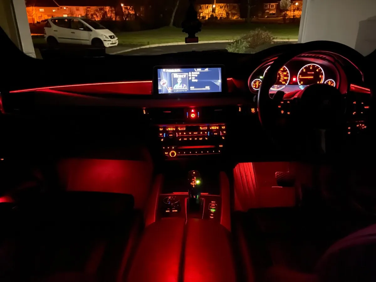 BMW X5 M Performance X drive - Image 4