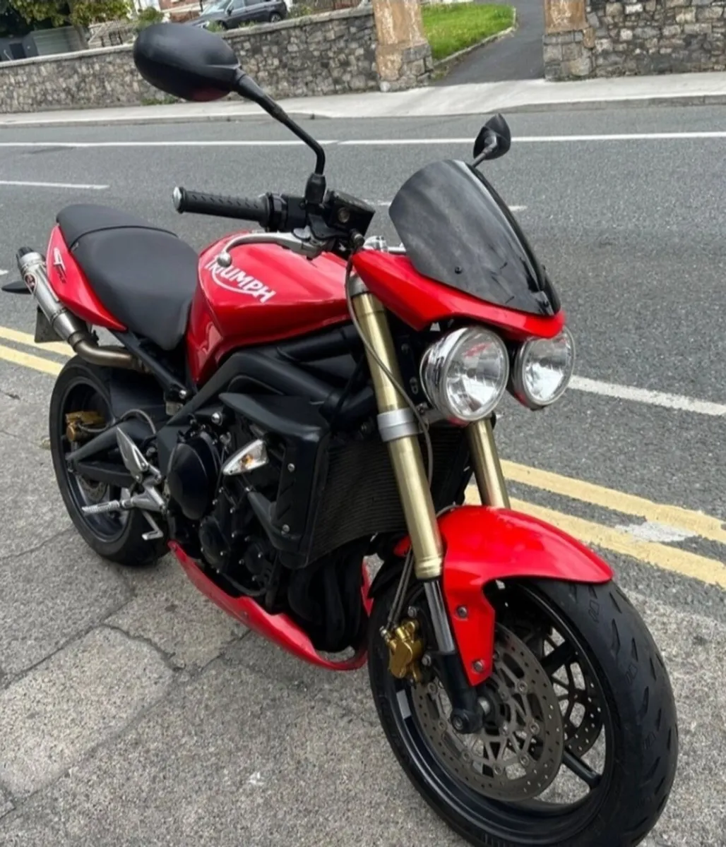 Triumph 675 - Image 1