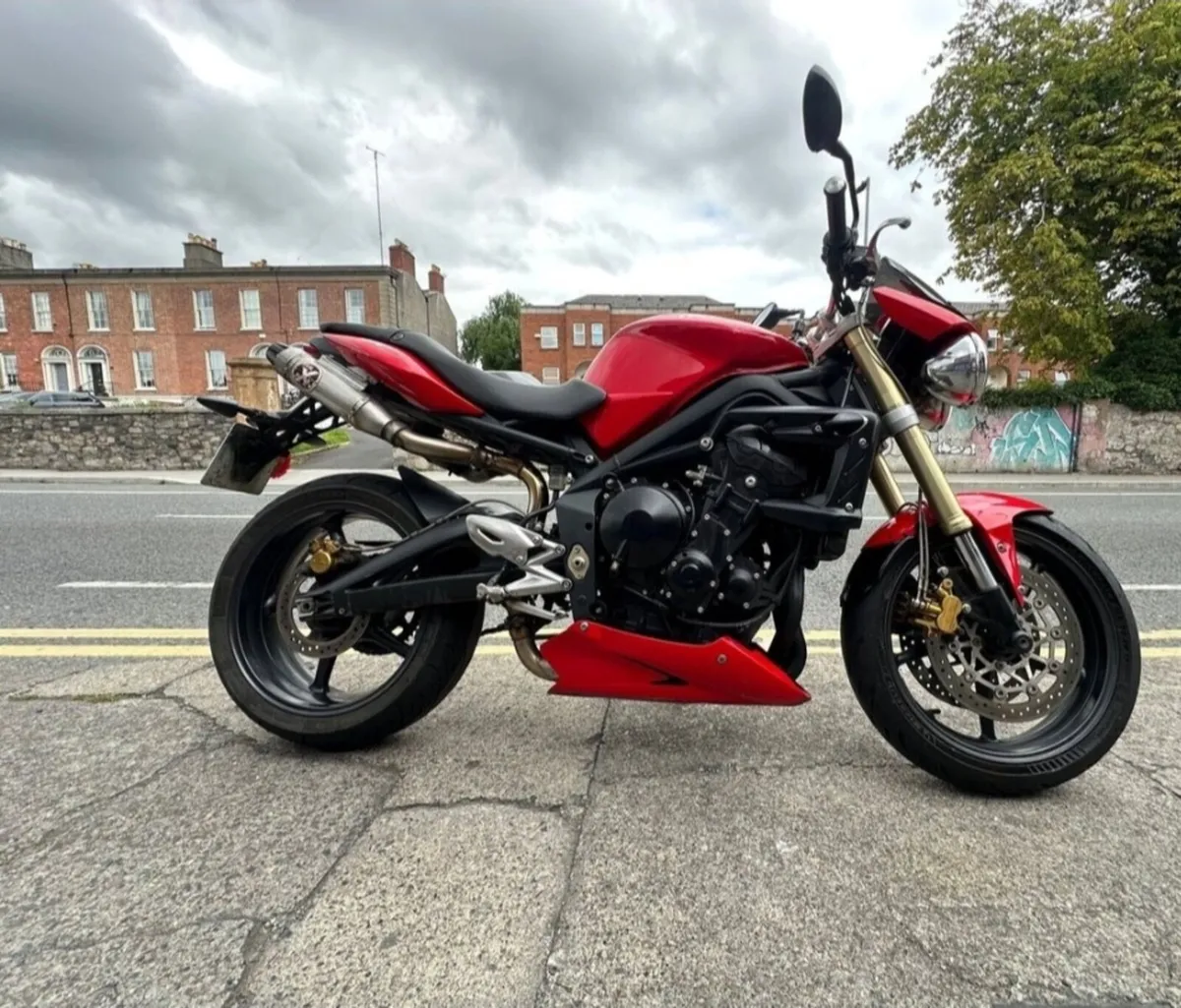 Triumph 675 - Image 2