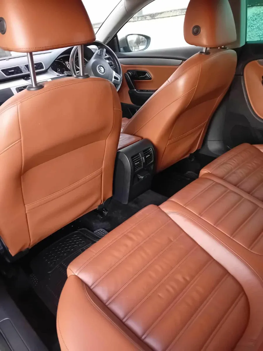 Volkswagen Passat 2011 - Image 3