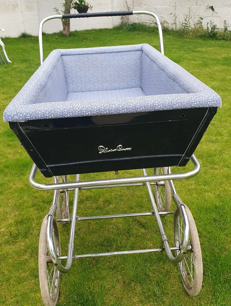 Vintage Pram - Image 4