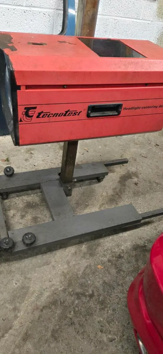 Headlight Beam setter - Image 1