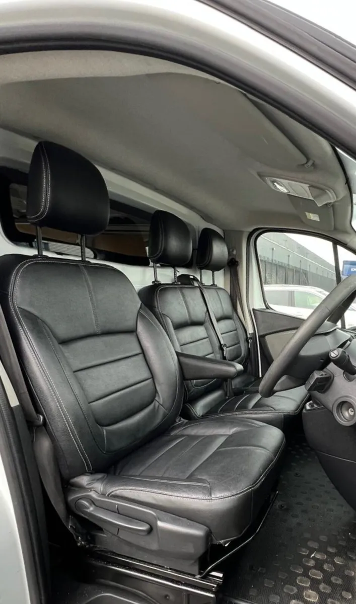 2019 Renault Trafic High Spec Low KLM’s - Image 2