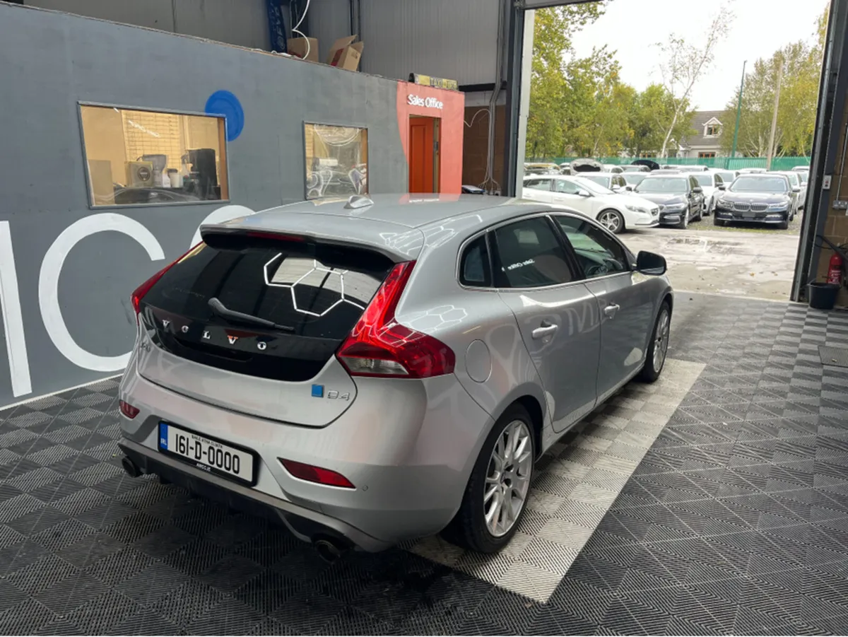 Volvo V40 €14950! 2016 VOLVO V40 2.0L DIESEL / 67K - Image 2