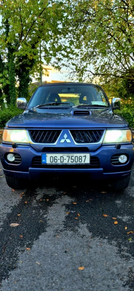 Mitsubishi Pajero Sport - Image 1
