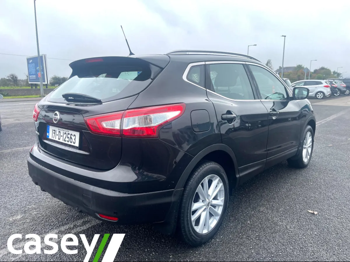 Nissan Qashqai 1.5 SV MY16 E6 4DR - Image 2