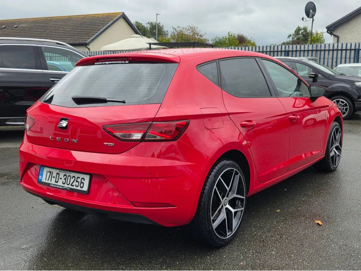 SEAT Leon 1.6 TDI 115 BHP DSG SE AUTO - Image 4