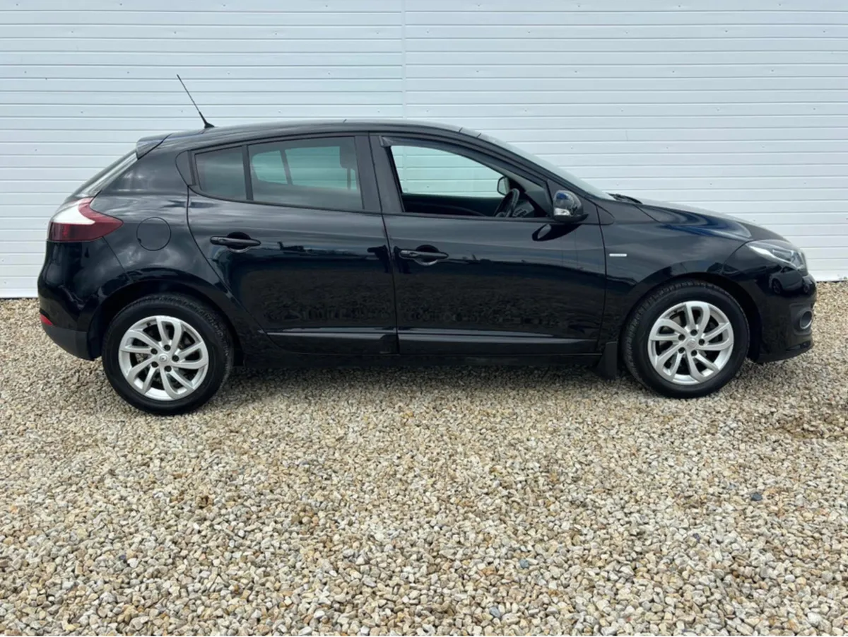 Renault Megane III LIMITED EDITION 1.5 DCI 95 2 20 - Image 4