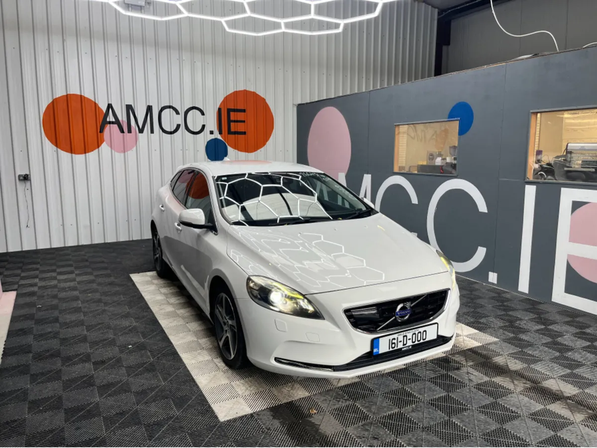 Volvo V40 2016 VOLVO V40 D4 2.0L DIESEL / 91K KMS - Image 1