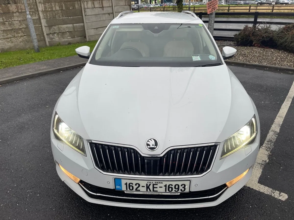 2016 Skoda Superb Laurin & Klement - Image 3