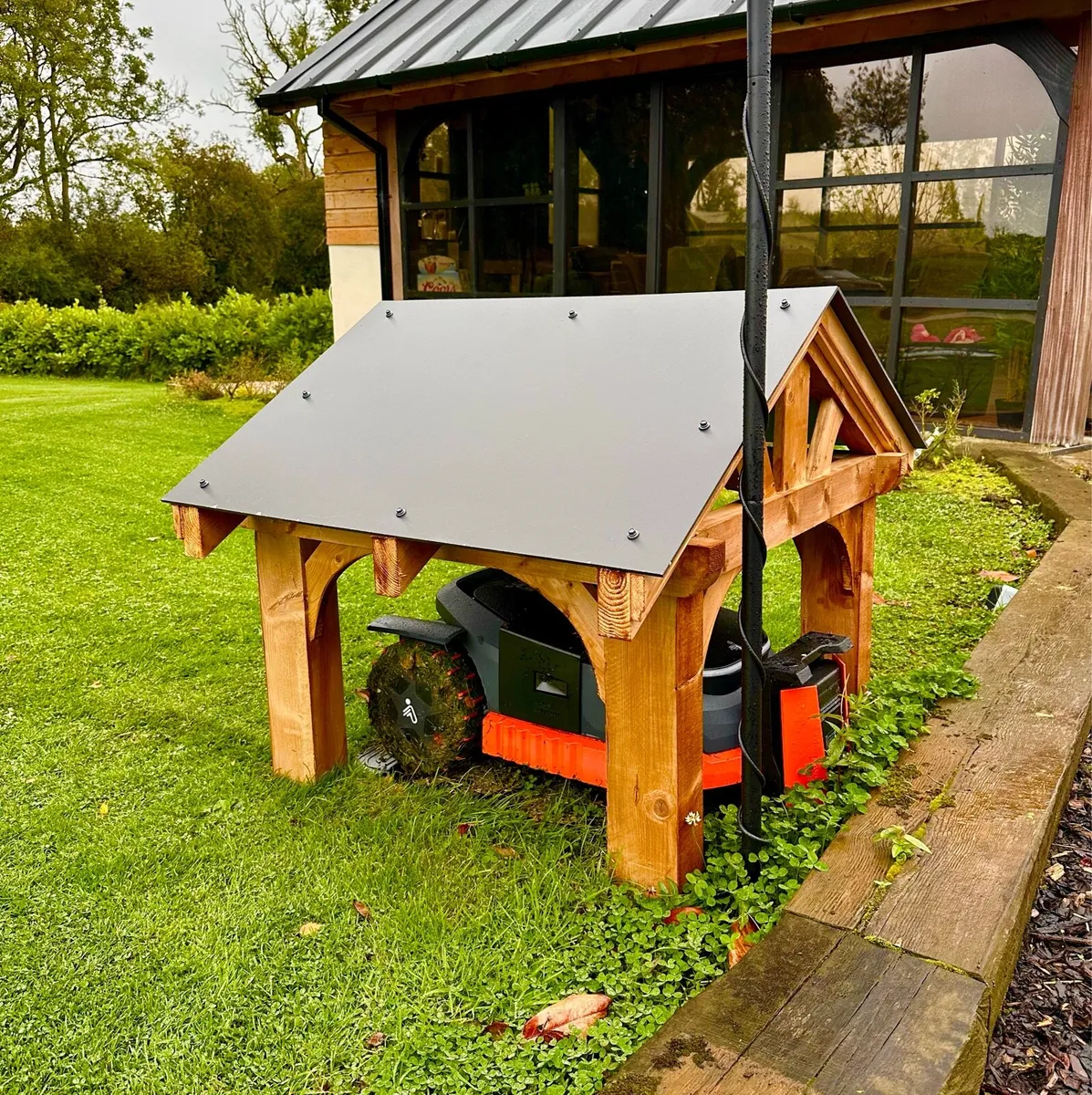 Auto / robot mower garage gazebo - Image 3