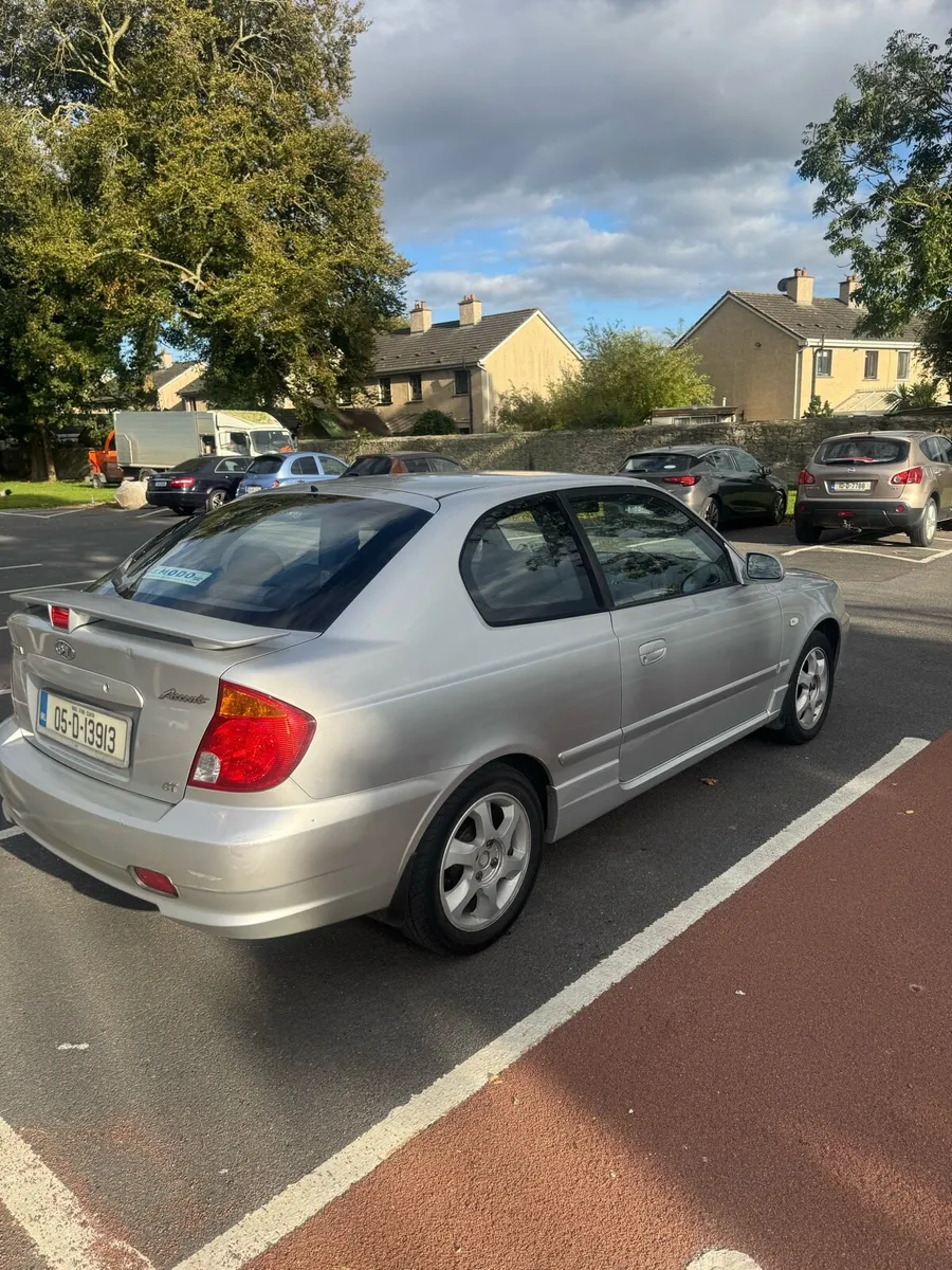 Hyundai accent - Image 4