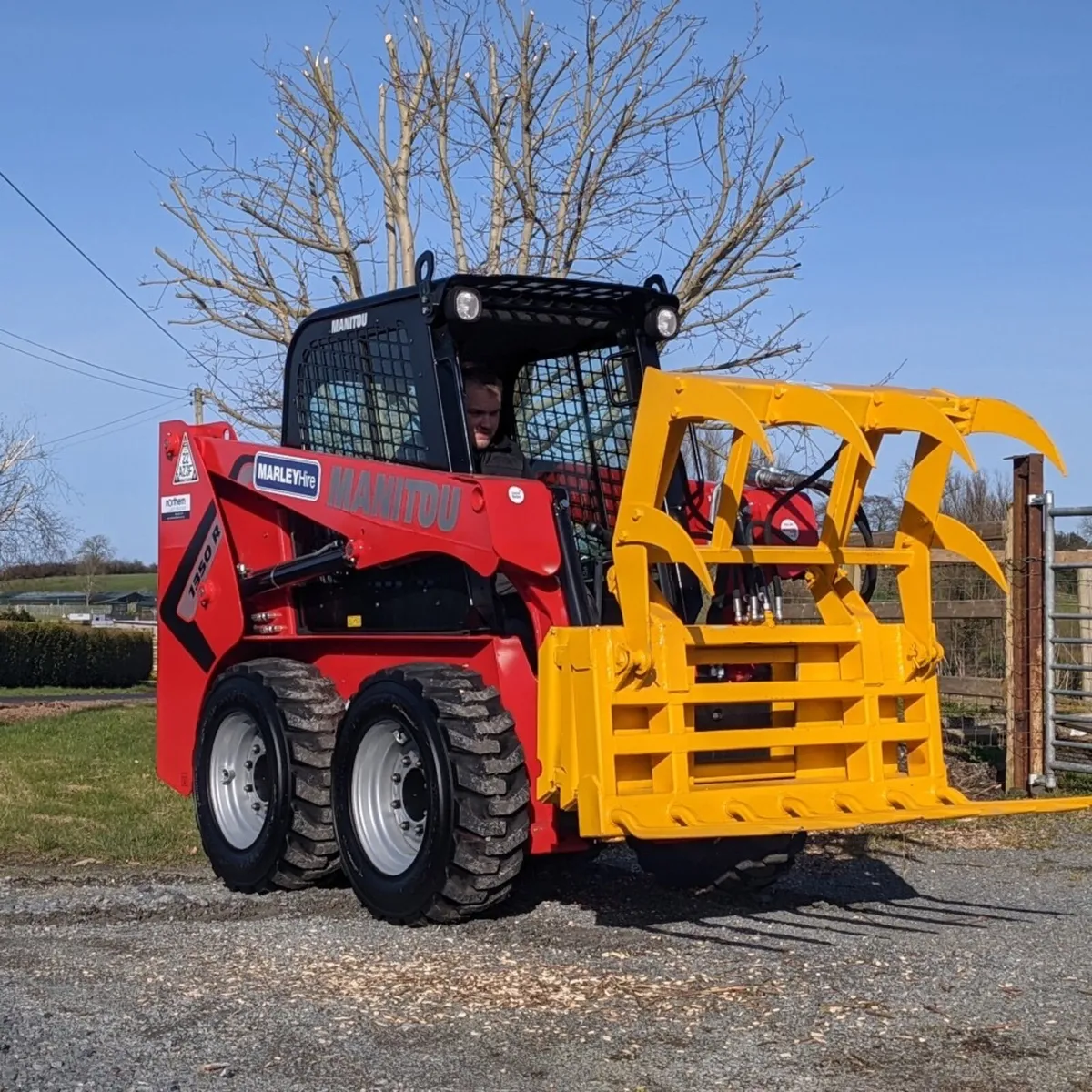 Skidsteer/Machine for feeding Cattle wanted
