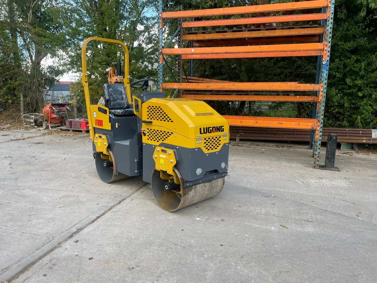 NEW DOUBLE DRUM VIBRATING ROLLER LUGONG LF88 BOMAG - Image 2
