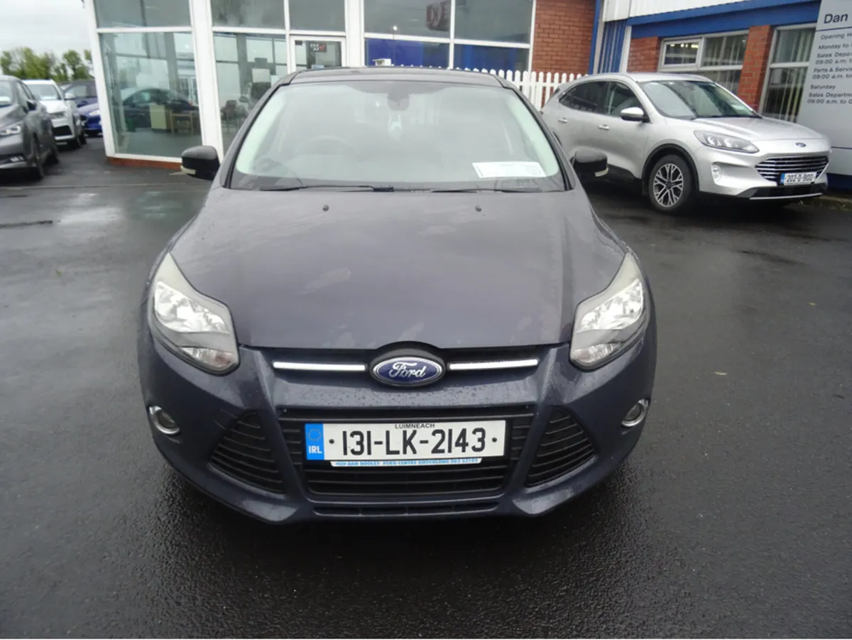 Ford Focus 1.0 ECOBOOST ZETEC 125PS 5DR - Image 4