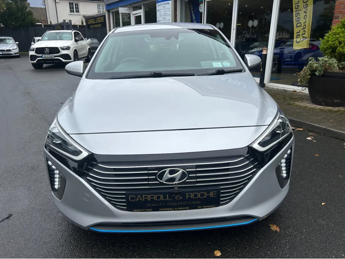 Hyundai IONIQ 1.6 Hybrid -Premium  HEV Automatic - - Image 3