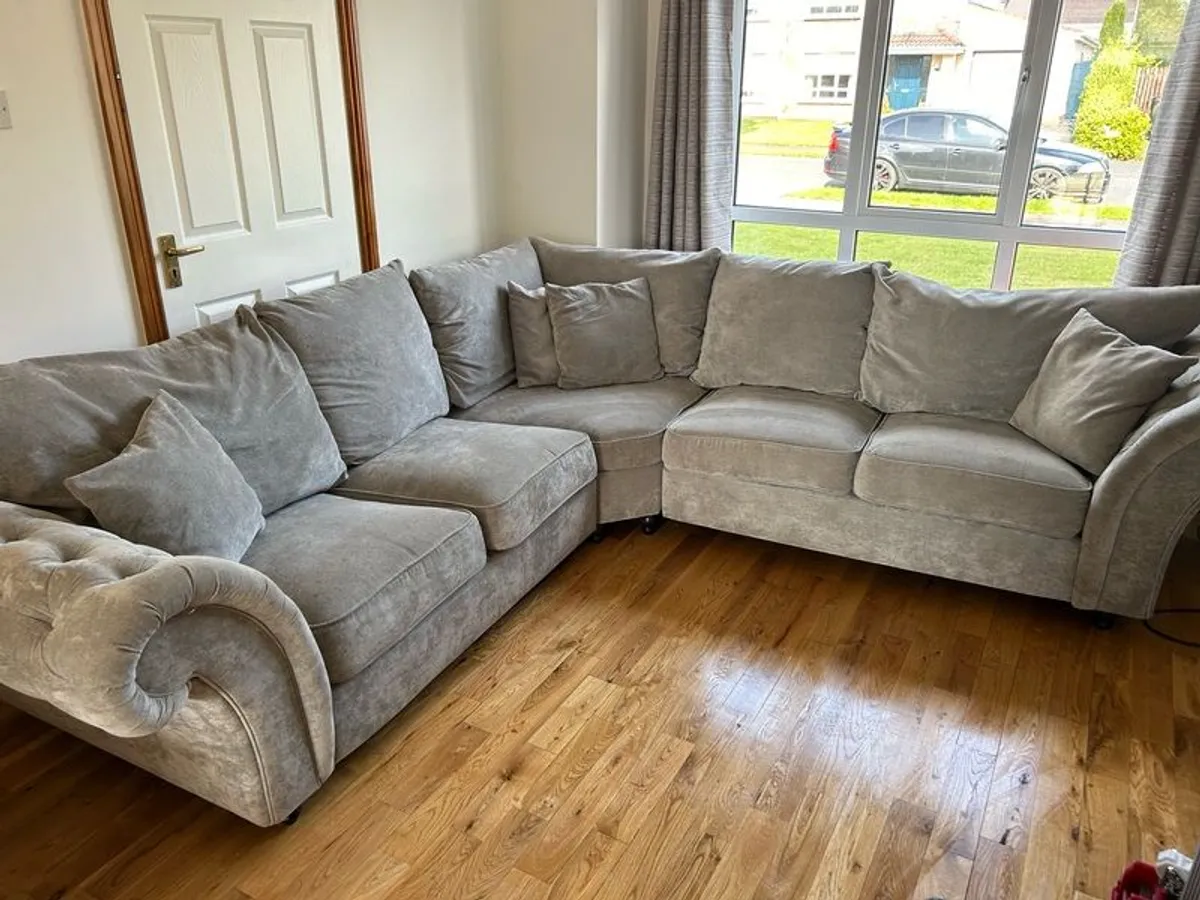 8ft x 8ft Corner Couch - Image 2