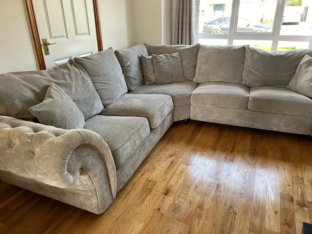 8ft x 8ft Corner Couch - Image 3