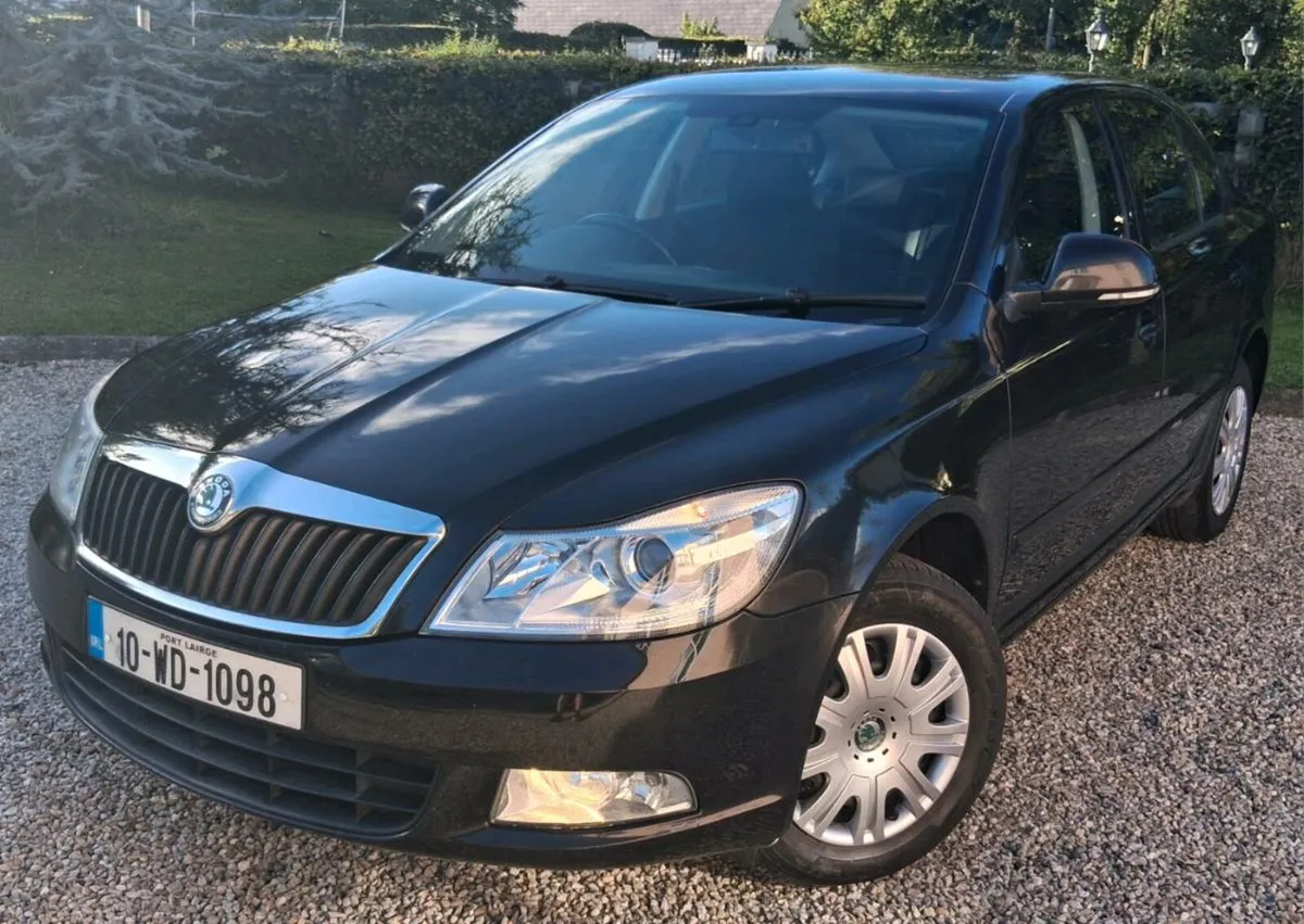 10 Octavia 1.6TDi Elegance NCT 10/26 Tax05/26 269k - Image 1
