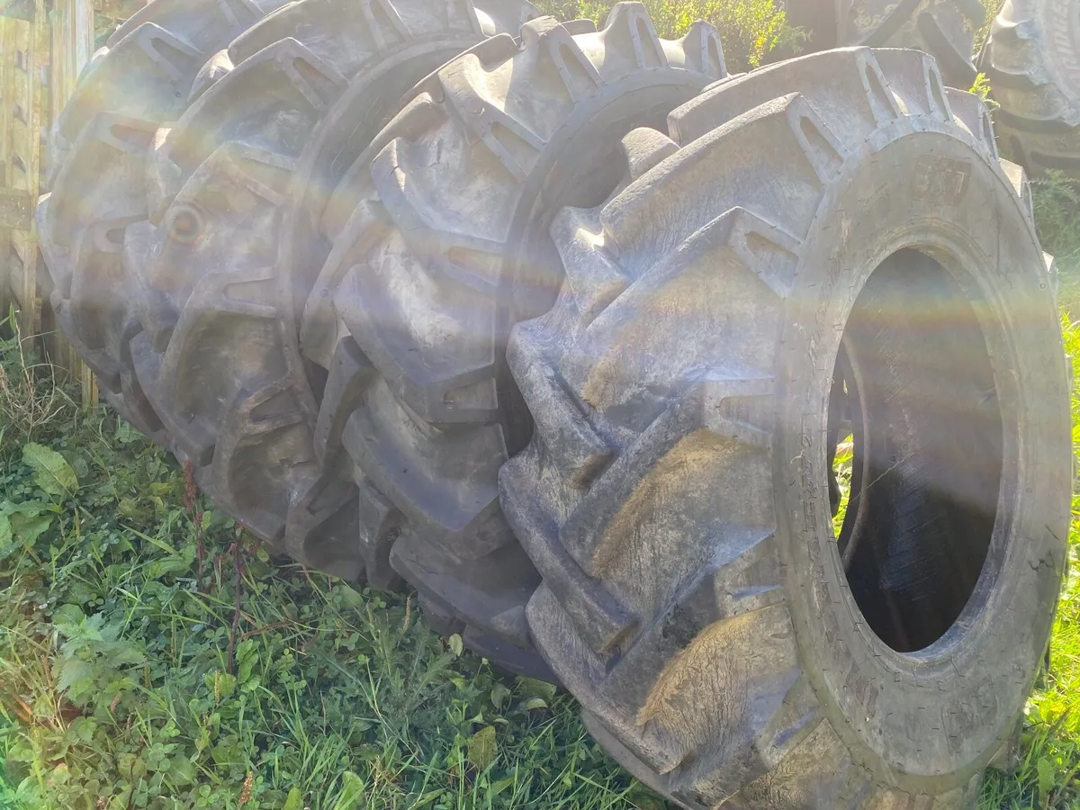 TELEHANDLER SHOVEL TYRES15.5/80X24(400/80x24)16PLY - Image 2