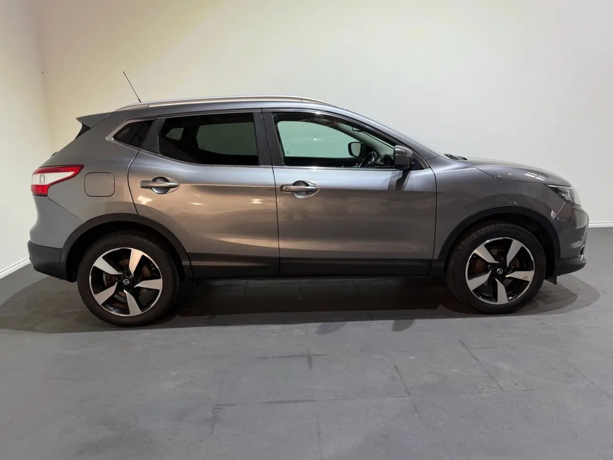 Nissan Qashqai 1.5 DSL XE - Pan Roof - Rev Camera - Image 4