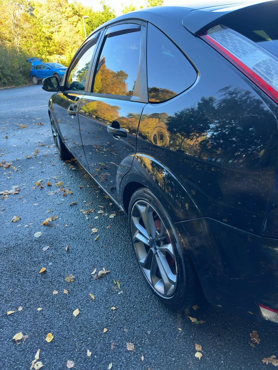 Ford focus 1.6 TDCI 2010 - Image 4