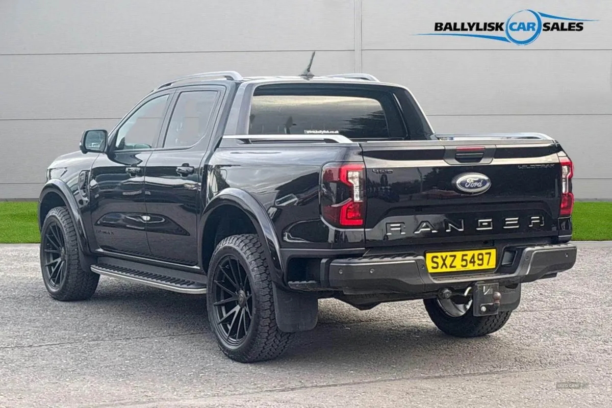 Ford Ranger 2.0 Diesel Auto Wildtrak in Black Wit - Image 2