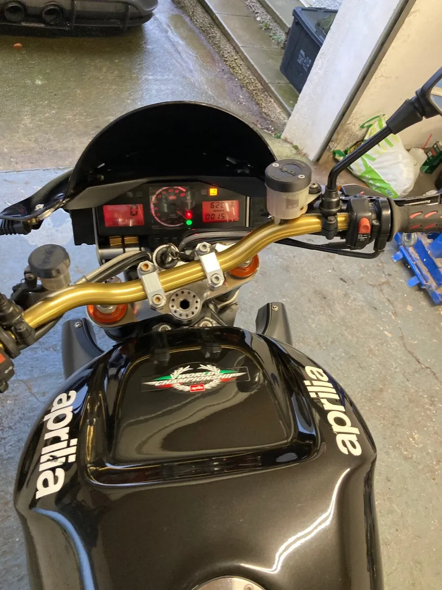 Aprilia Tuono 2004 - Image 3