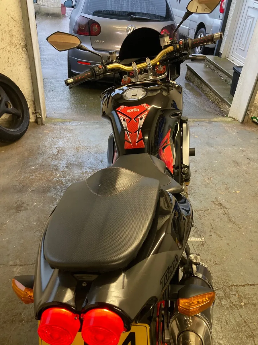 Aprilia Tuono 2004 - Image 4