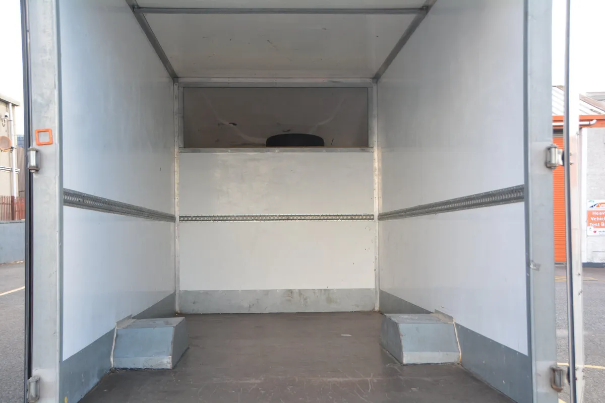 Opel Movano Low Floor BIG VOLUME Luton - Image 2