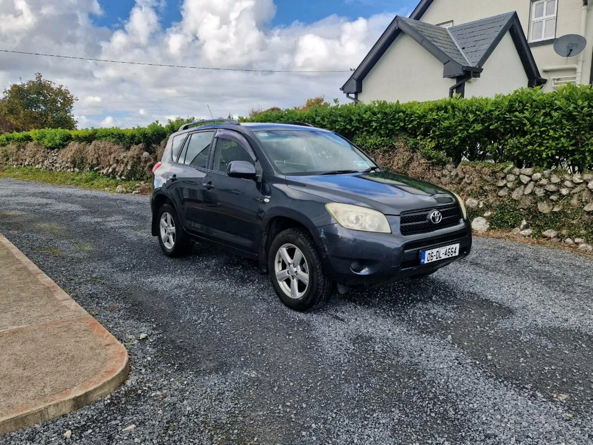 Rav 4 - Image 1