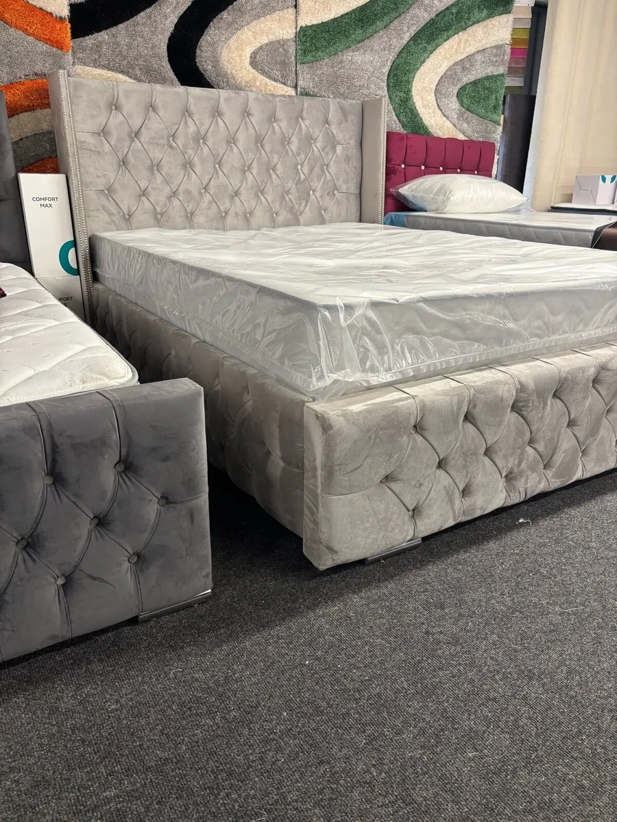New 5ft (kingsize Upholstered Wingback Bed & Mattr - Image 2