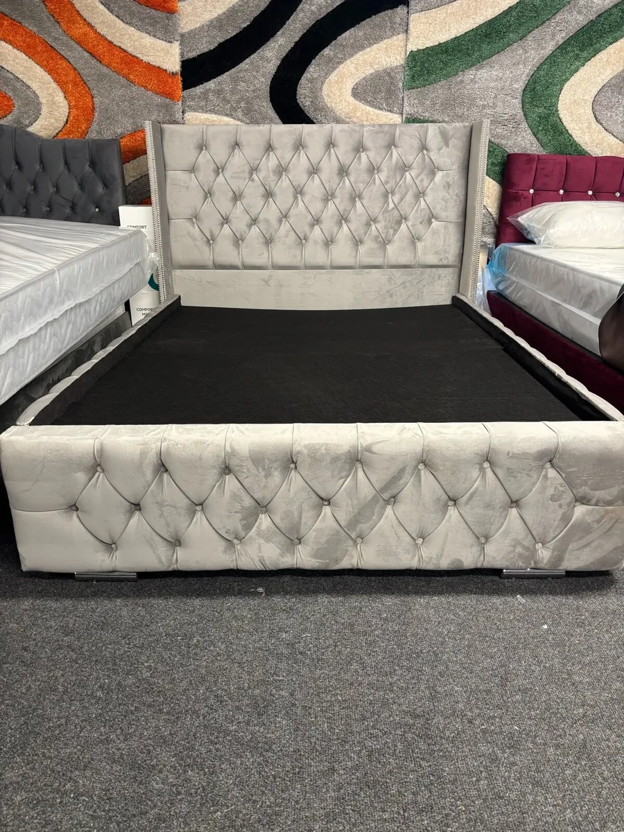 New 5ft (kingsize Upholstered Wingback Bed & Mattr - Image 3