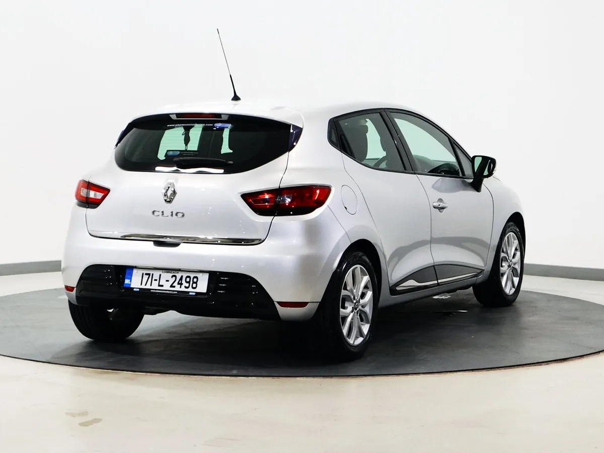 *92* 2017 Renault Clio 1.2 dynamique - Image 4