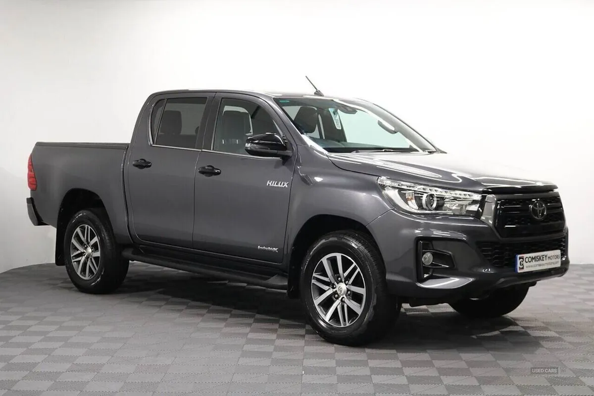 Toyota HiLux D-4d Invincible X - Image 1