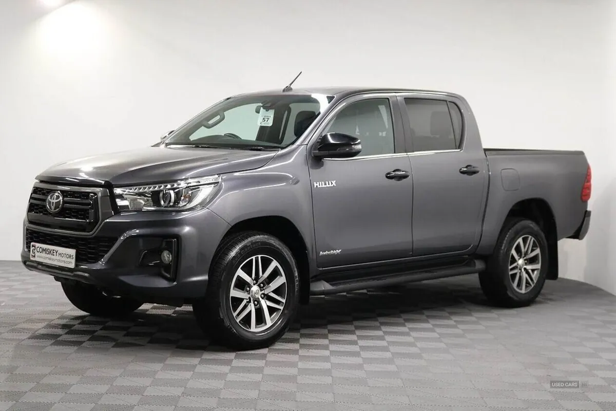 Toyota HiLux D-4d Invincible X - Image 3